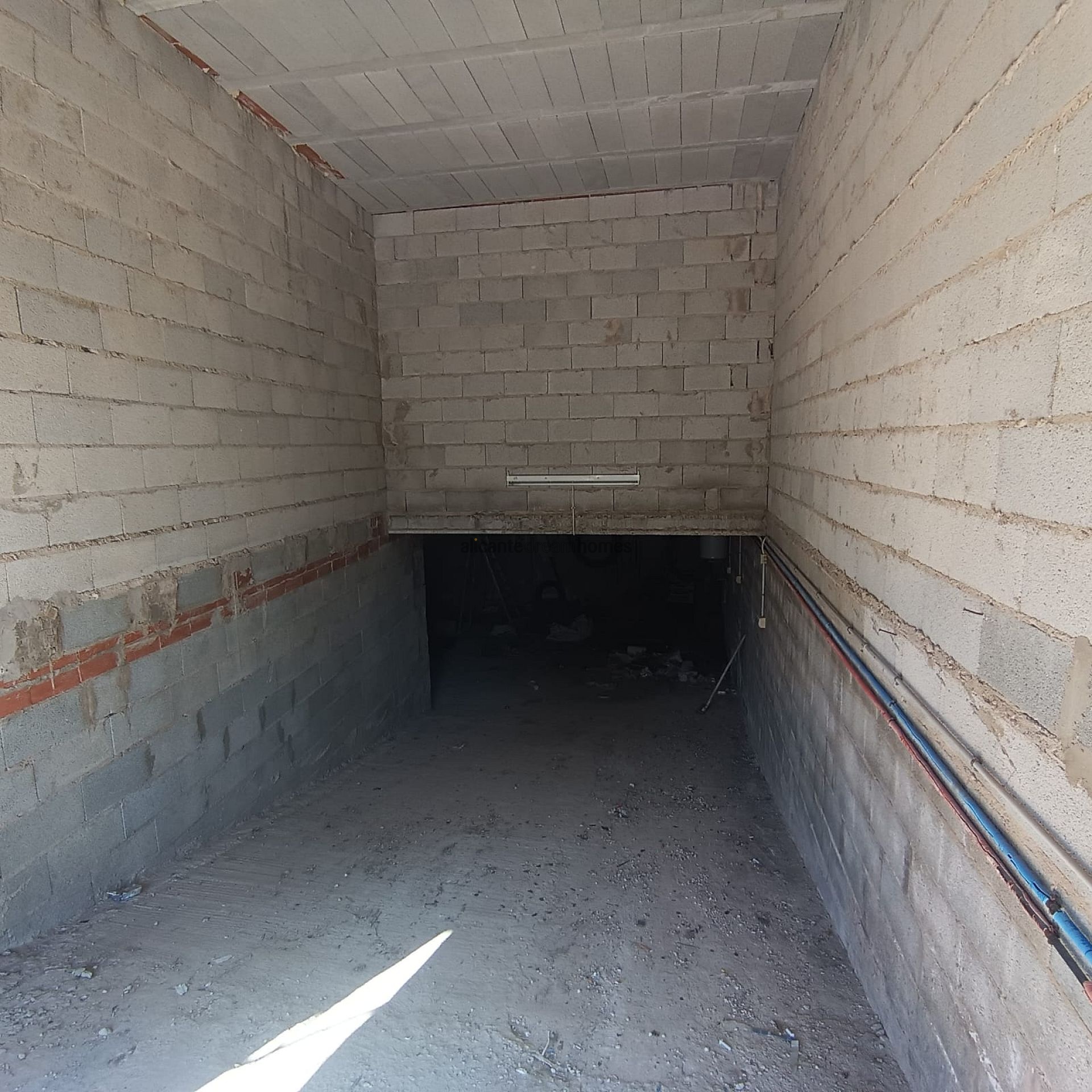 Resale - 6 Bedroom 3 Bathroom Villa in Elda -  - Alicante