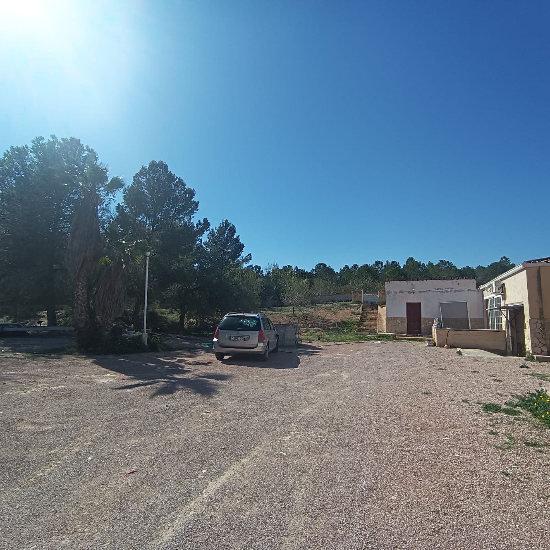 Resale - 6 Bedroom 3 Bathroom Villa in Elda -  - Alicante