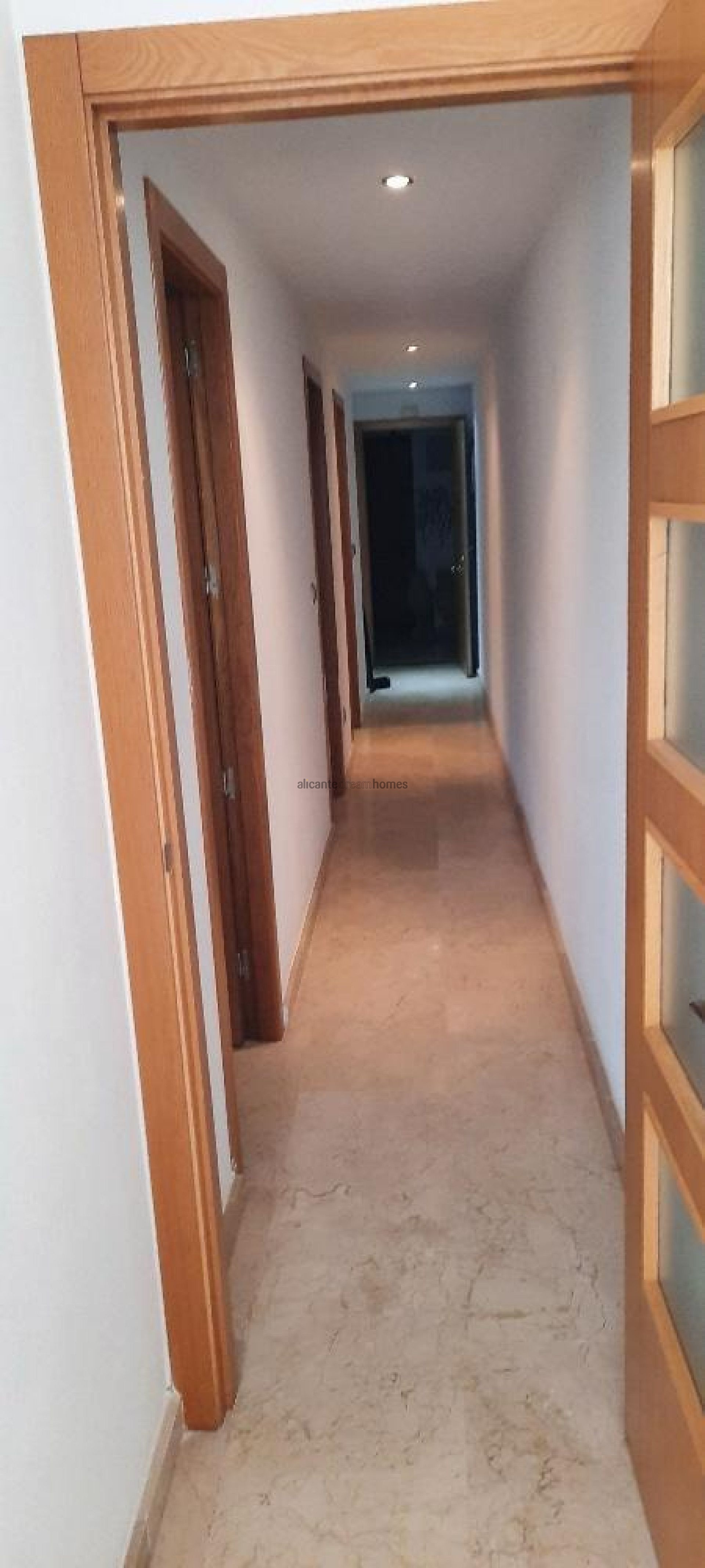 Resale - 2 Bedroom 1 Bathroom Apartment in Pinoso -  - Alicante