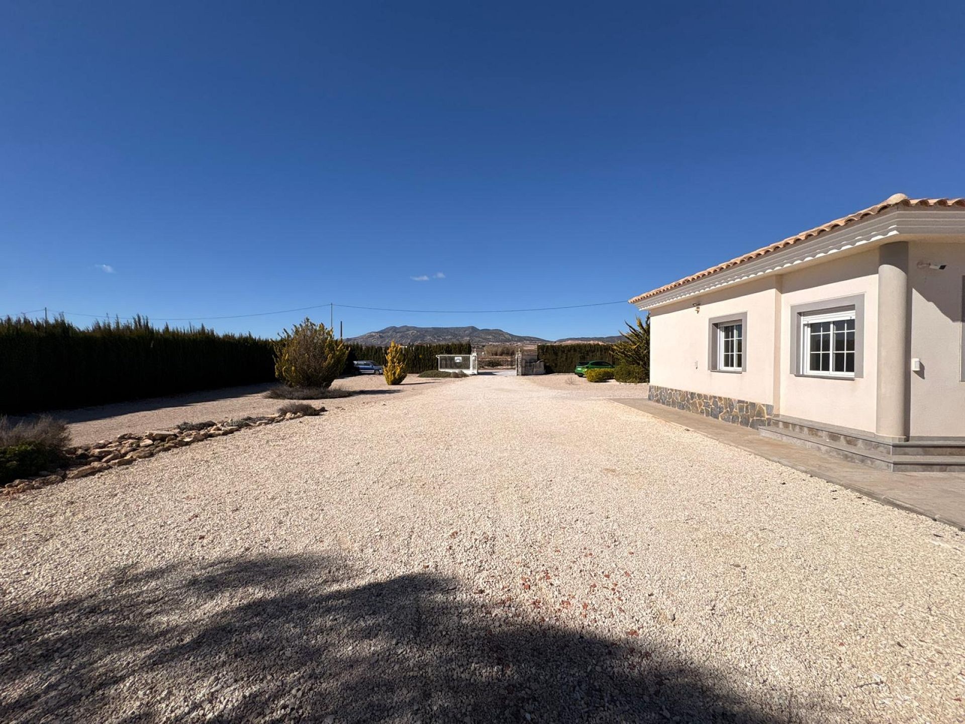 Resale - 6 Bedroom 4 Bathroom Villa in Pinoso -  - Alicante