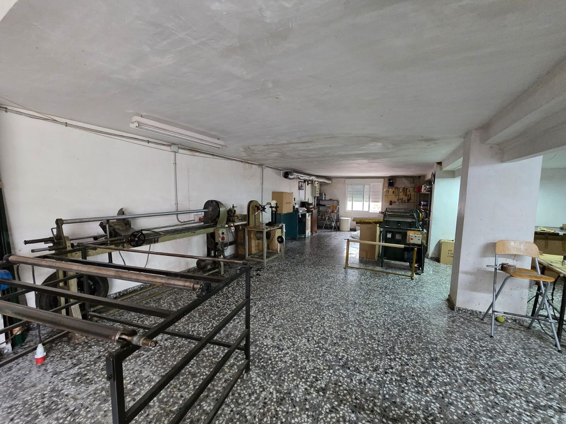 Resale - 3 Bedroom 2 Bathroom Villa in Sax -  - Alicante