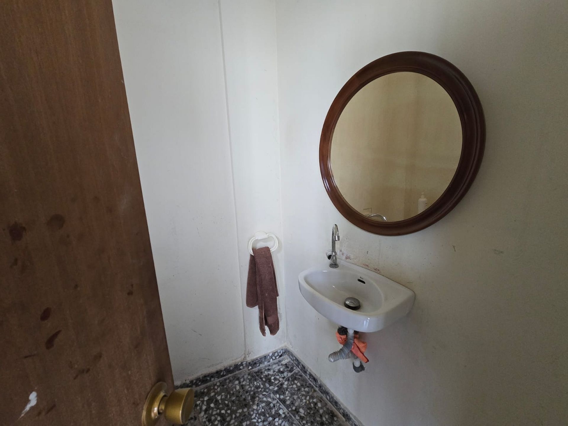 Resale - 3 Bedroom 2 Bathroom Villa in Sax -  - Alicante