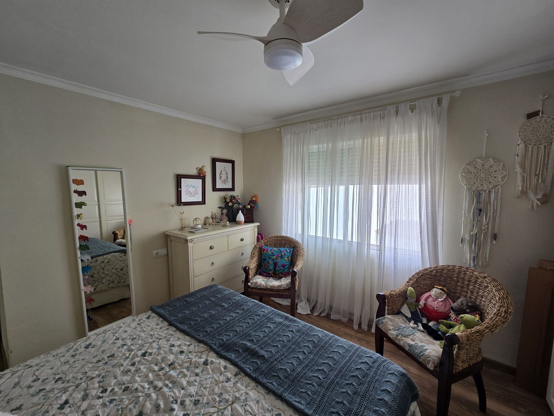 Resale - 3 Bedroom 2 Bathroom Villa in Sax -  - Alicante