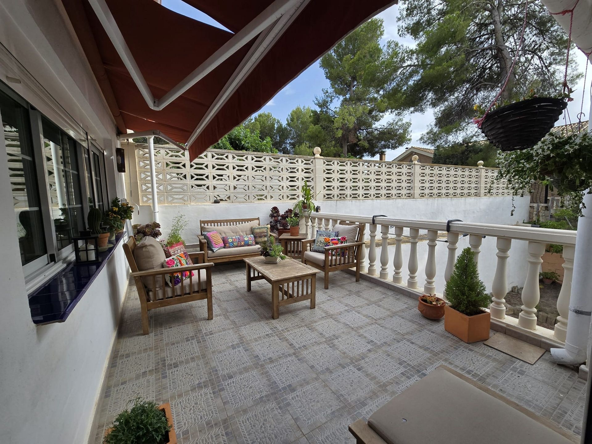 Resale - 3 Bedroom 2 Bathroom Villa in Sax -  - Alicante