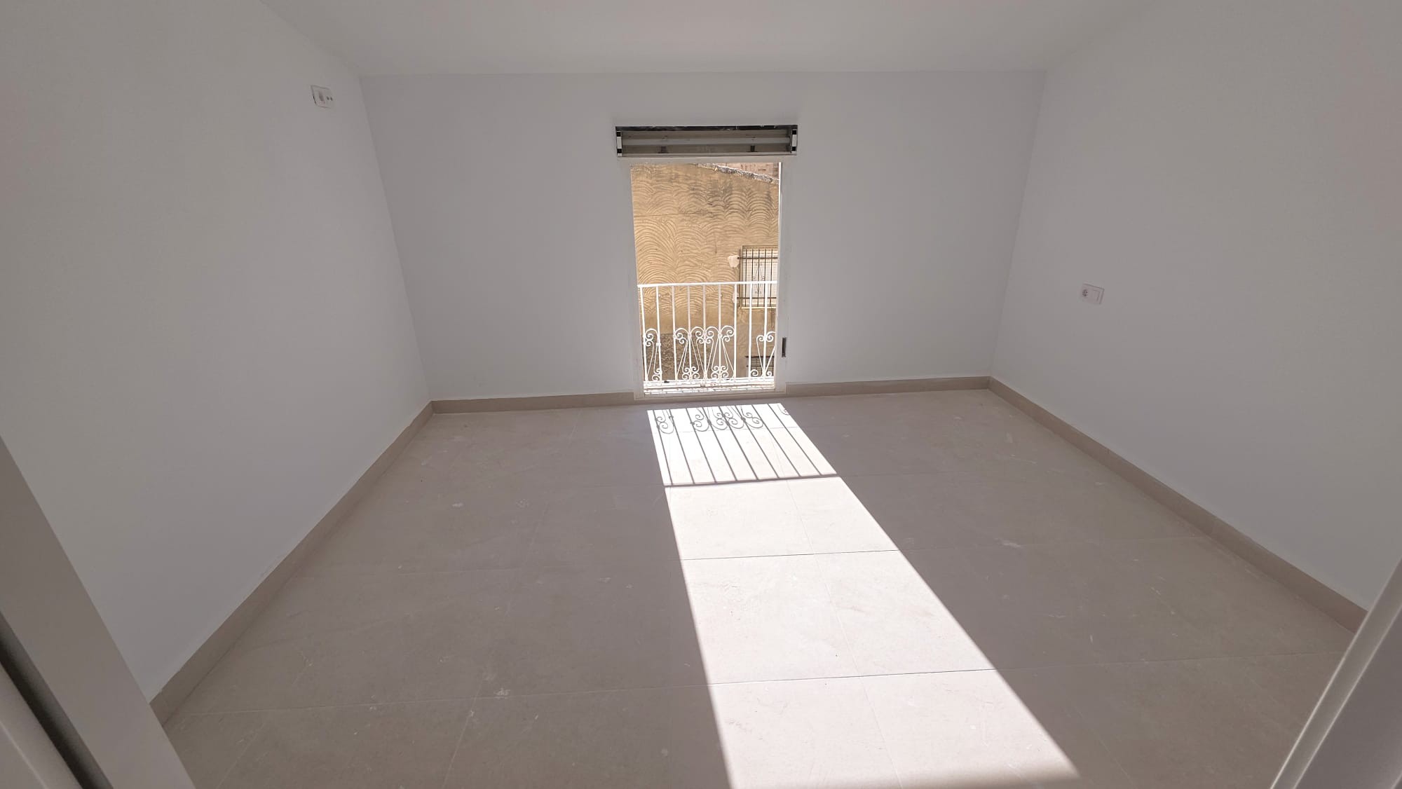 Resale - 3 Bedroom 1 Bathroom Townhouse in Pinoso -  - Alicante