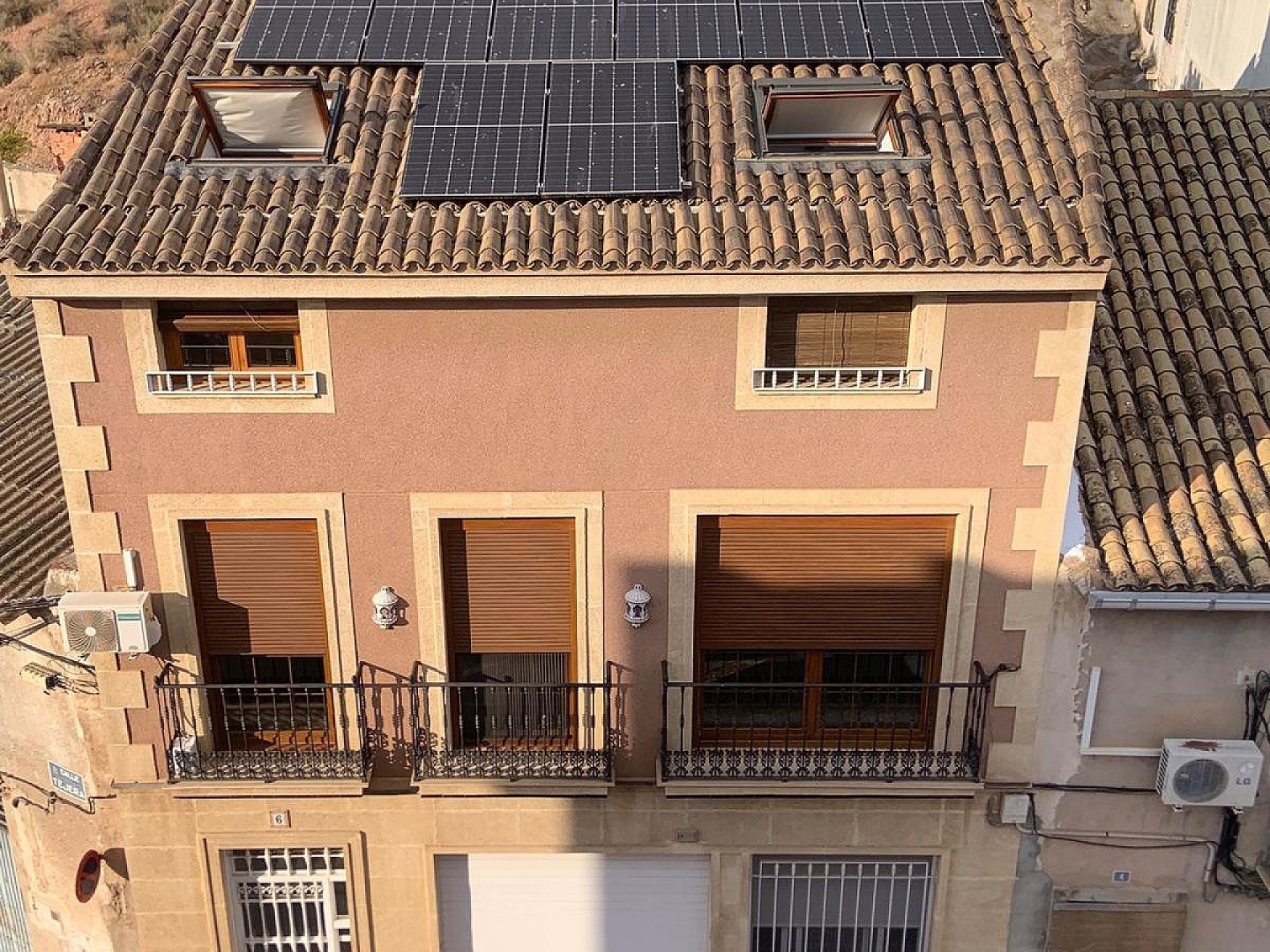 4 Bedroom 4 Bathroom Townhouse in Sax