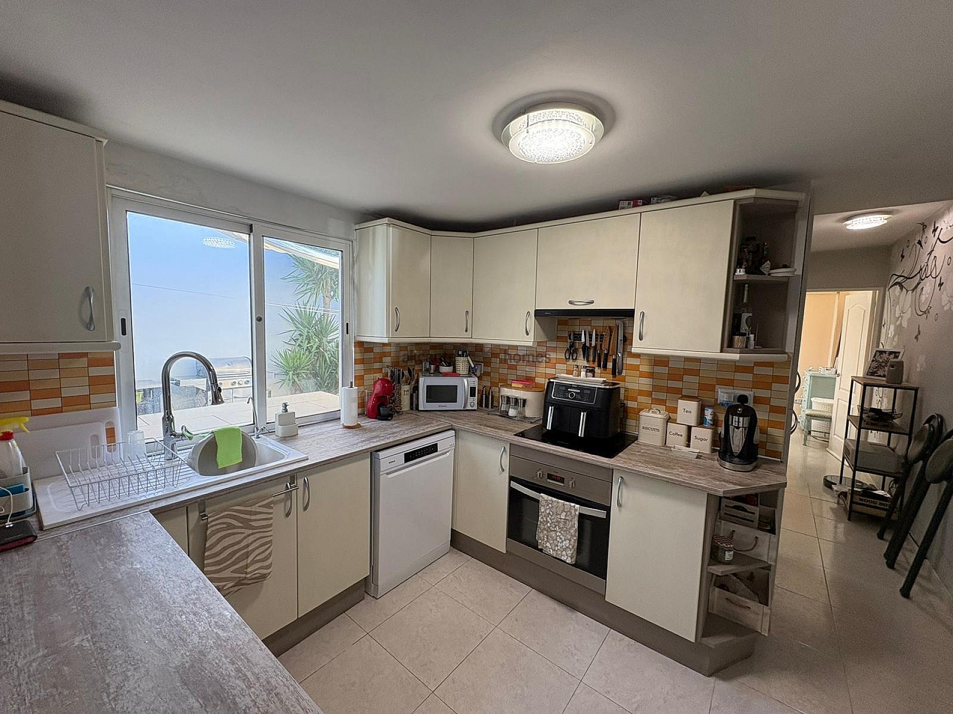 Resale - 3 Bedroom 2 Bathroom Townhouse in Casas del Señor -  - Alicante