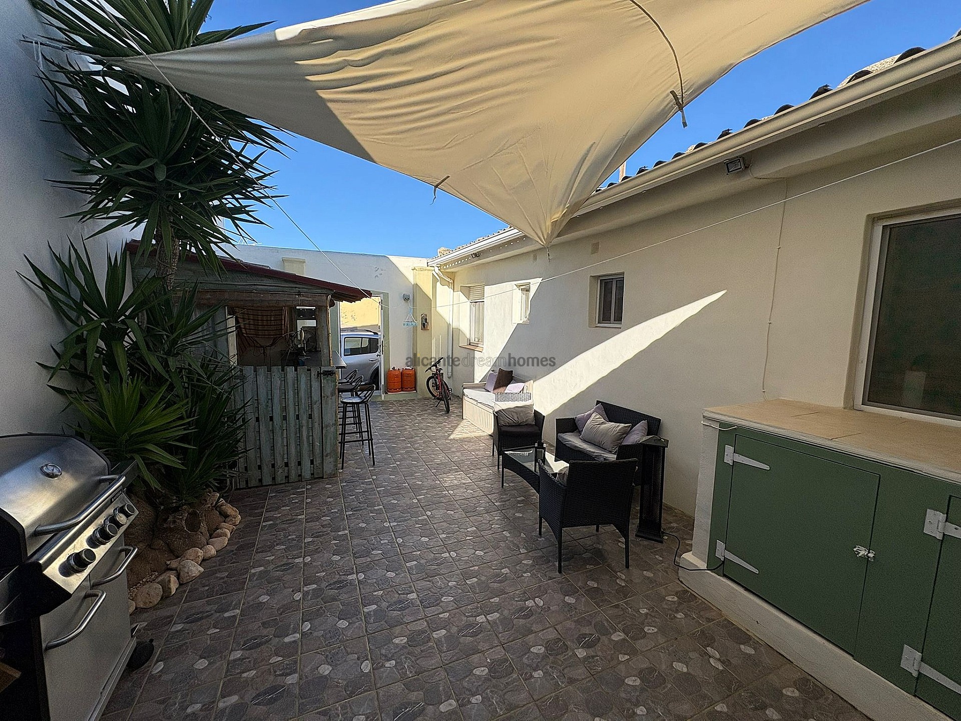 Resale - 3 Bedroom 2 Bathroom Townhouse in Casas del Señor -  - Alicante