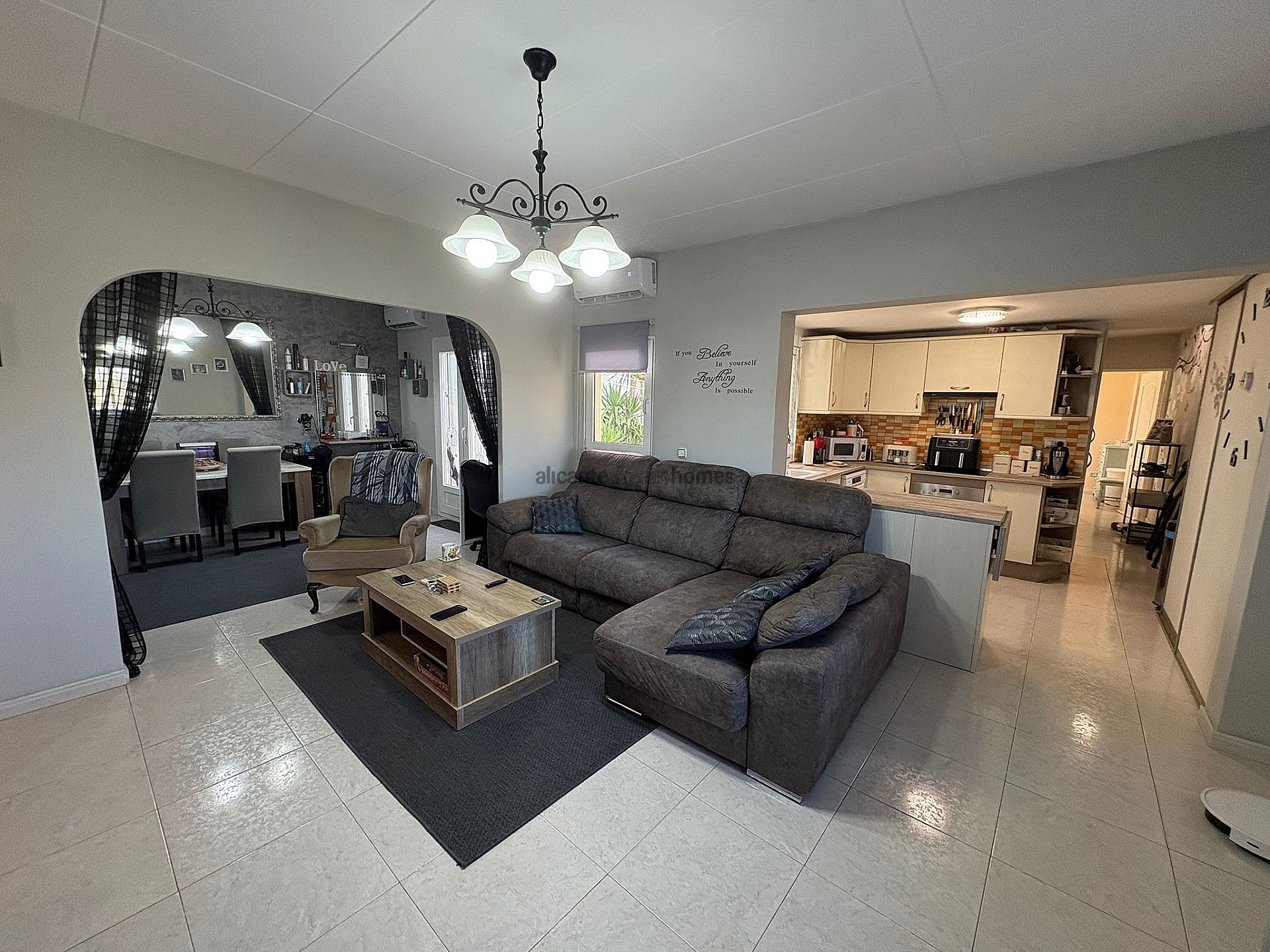 Resale - 3 Bedroom 2 Bathroom Townhouse in Casas del Señor -  - Alicante