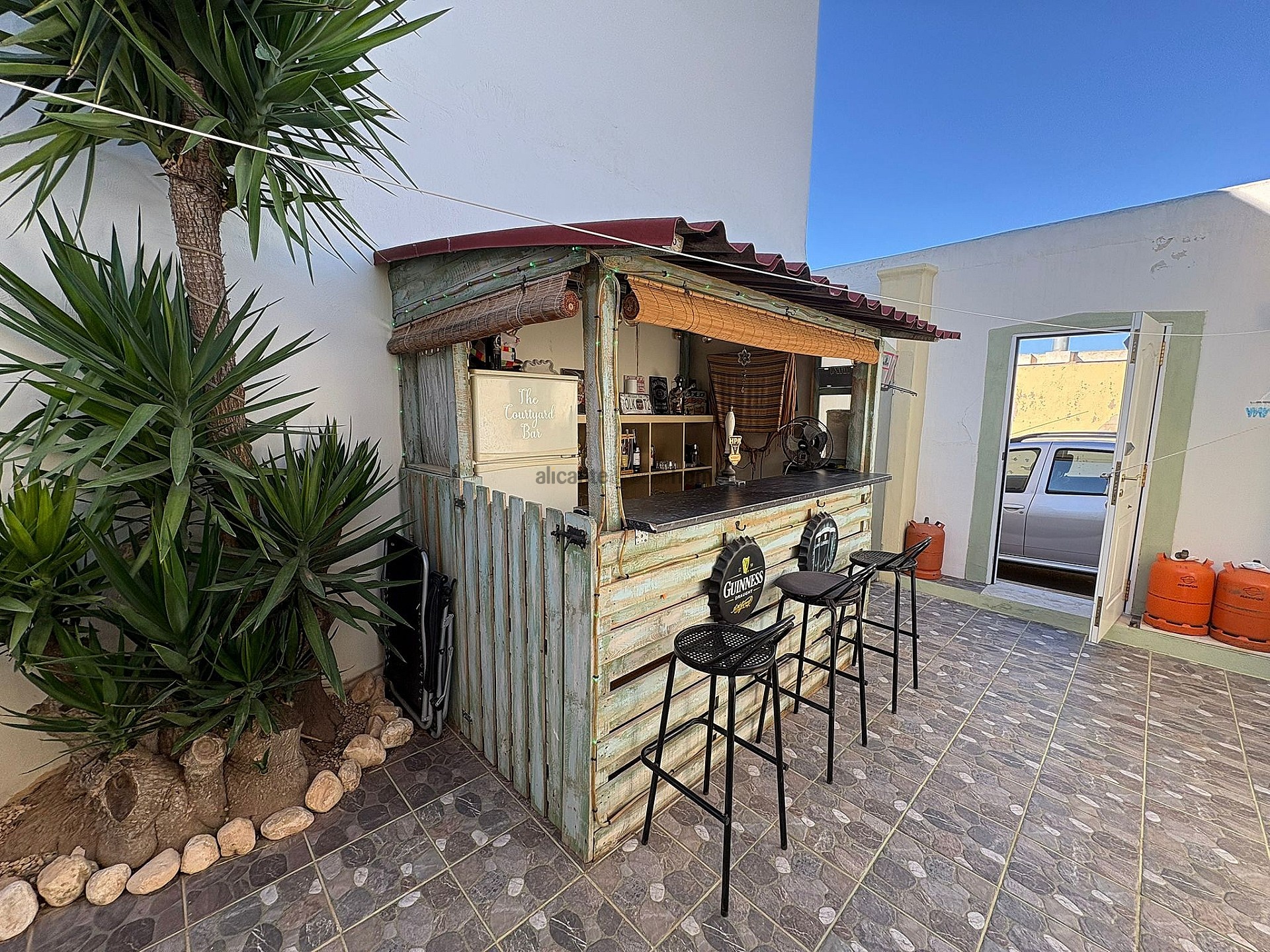 Resale - 3 Bedroom 2 Bathroom Townhouse in Casas del Señor -  - Alicante