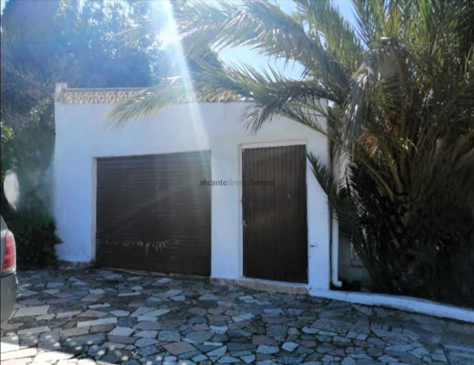 Resale - 5 Bedroom 2 Bathroom Villa in Elche -  - Alicante