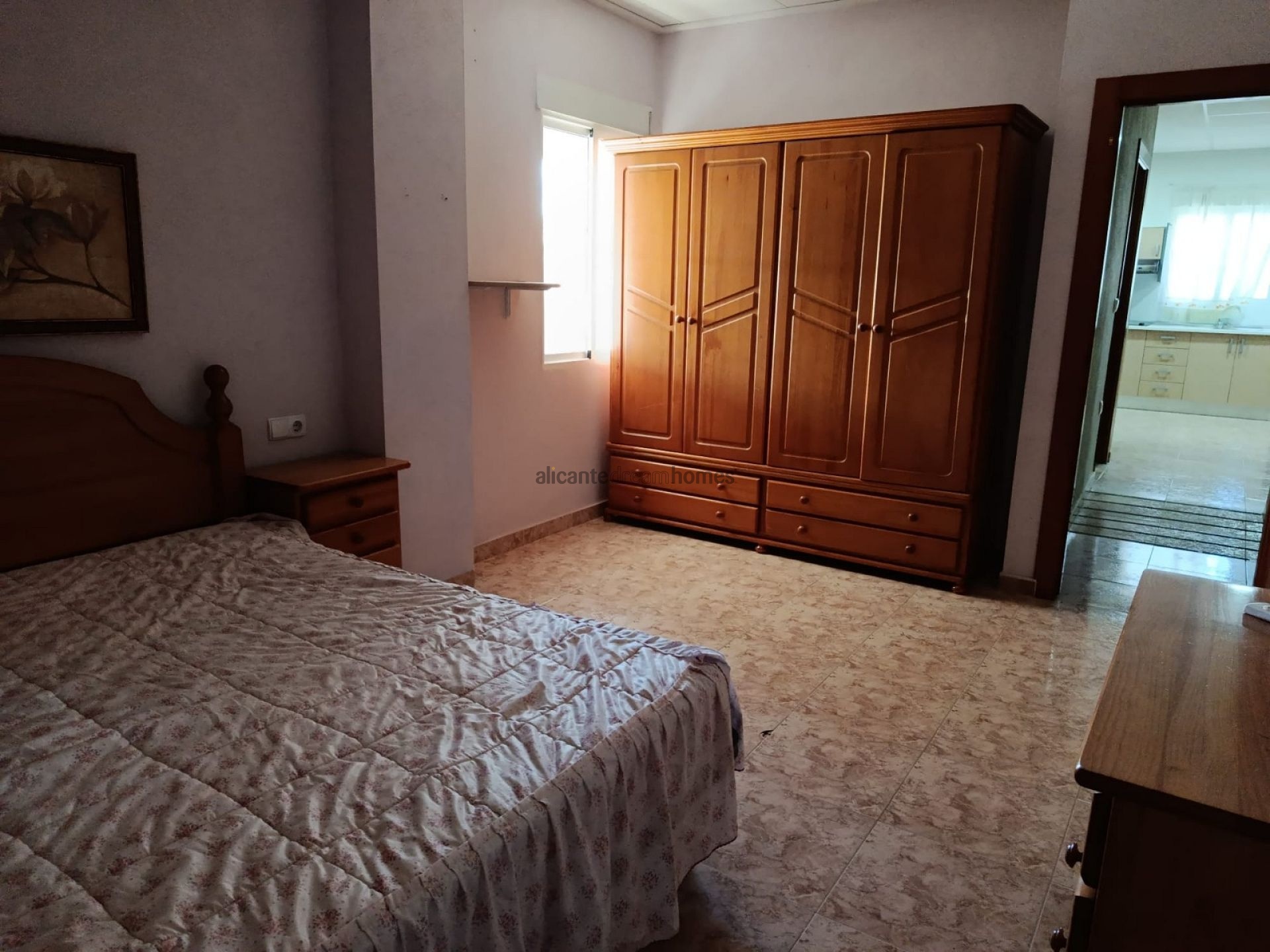 Resale - 5 Bedroom 2 Bathroom Villa in Elche -  - Alicante