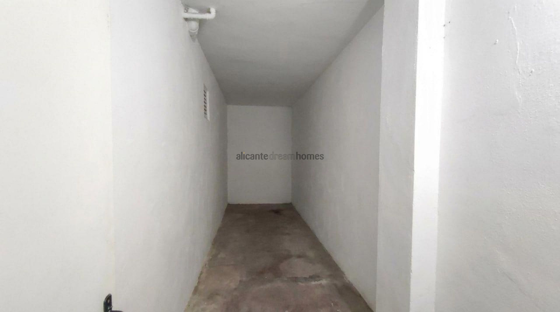 Resale - 3 Bedroom 2 Bathroom Apartment in Torrevieja -  - Alicante