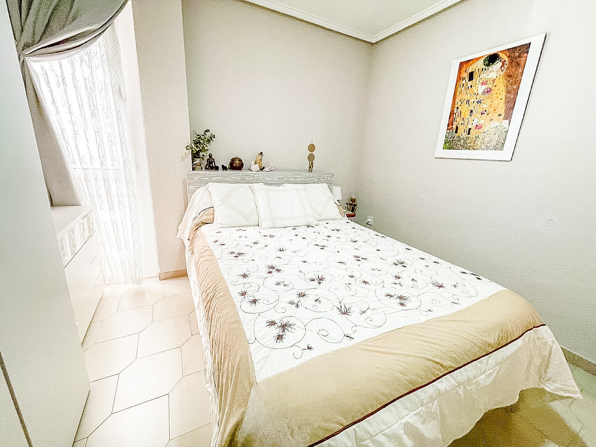 Resale - 3 Bedroom 2 Bathroom Apartment in Elda -  - Alicante