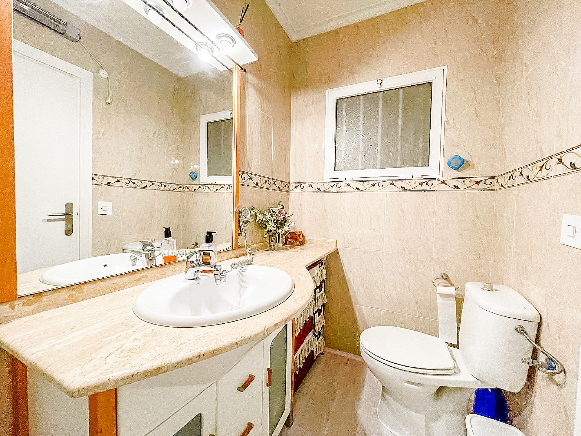 Resale - 3 Bedroom 2 Bathroom Apartment in Elda -  - Alicante