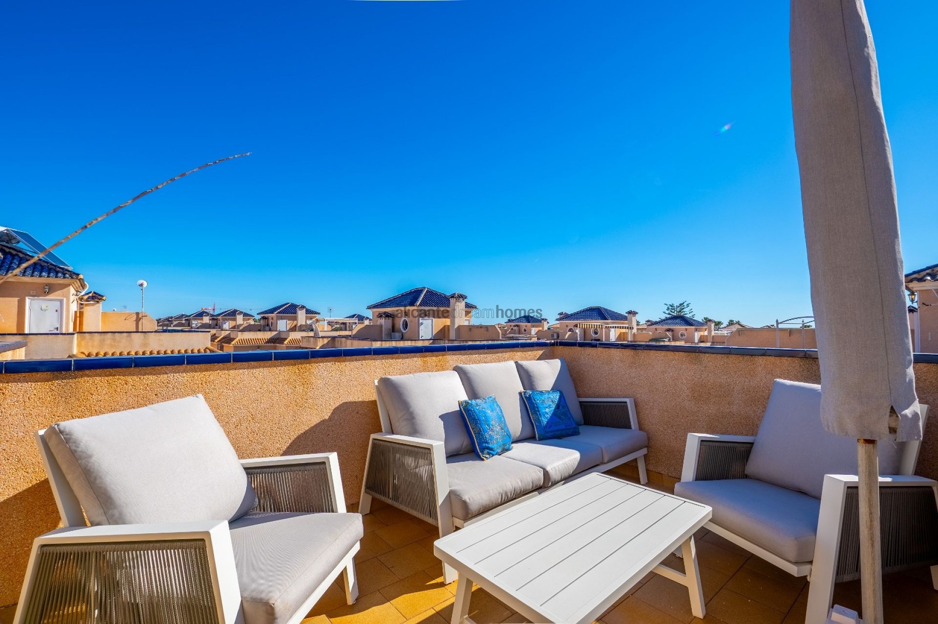 Resale - 2 Bedroom 2 Bathroom Duplex in Orihuela Costa -  - Alicante