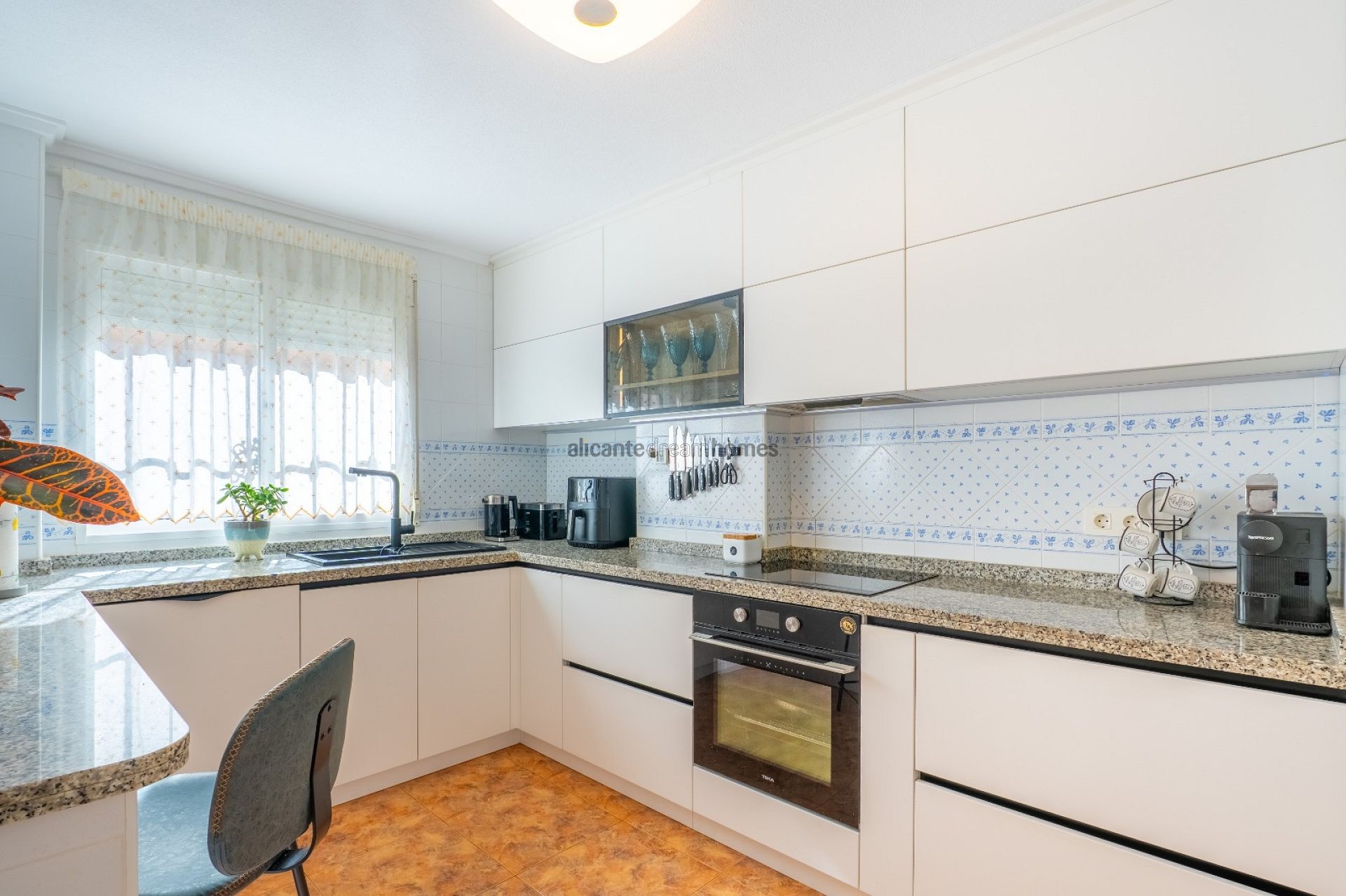 Resale - 2 Bedroom 2 Bathroom Duplex in Orihuela Costa -  - Alicante