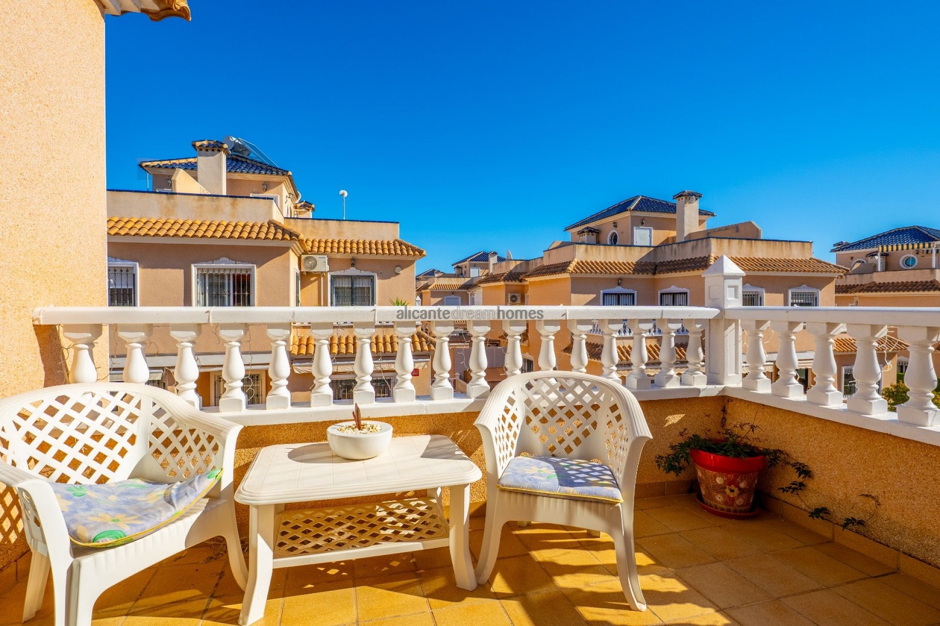 Resale - 2 Bedroom 2 Bathroom Duplex in Orihuela Costa -  - Alicante