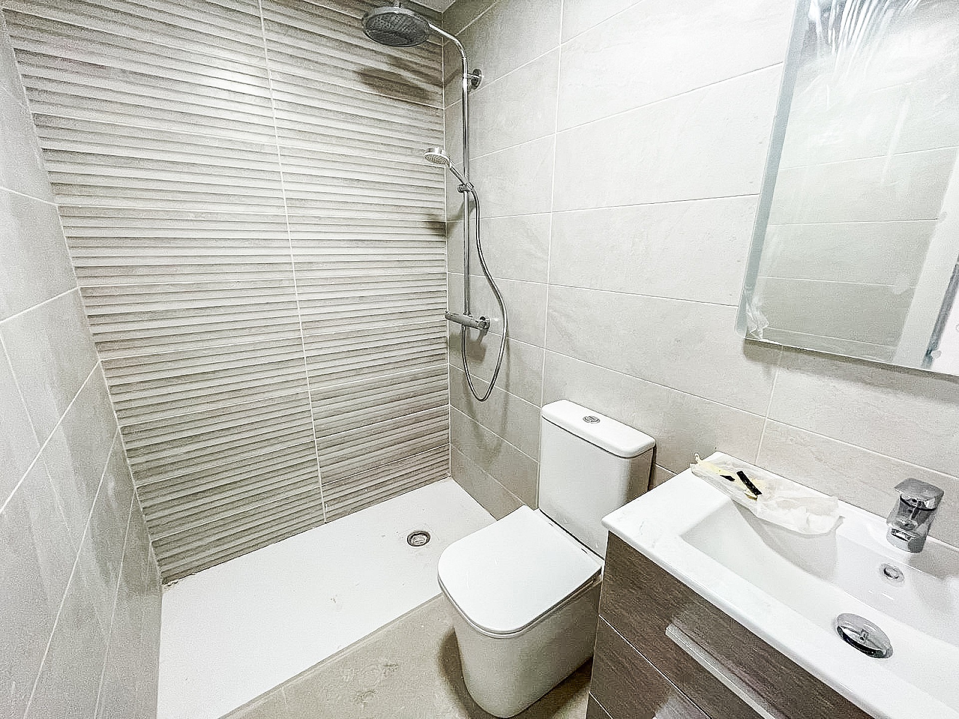 Resale - 3 Bedroom 2 Bathroom Townhouse in Pinoso -  - Alicante