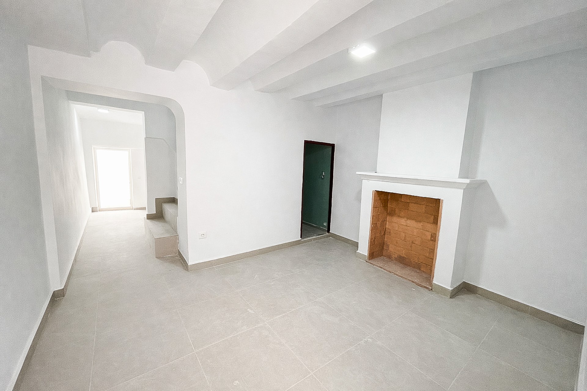 Resale - 3 Bedroom 2 Bathroom Townhouse in Pinoso -  - Alicante