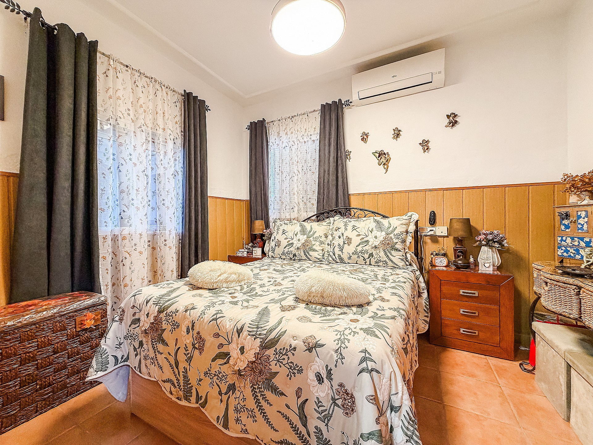 Resale - 2 Bedroom 2 Bathroom Country house in Elche -  - Alicante