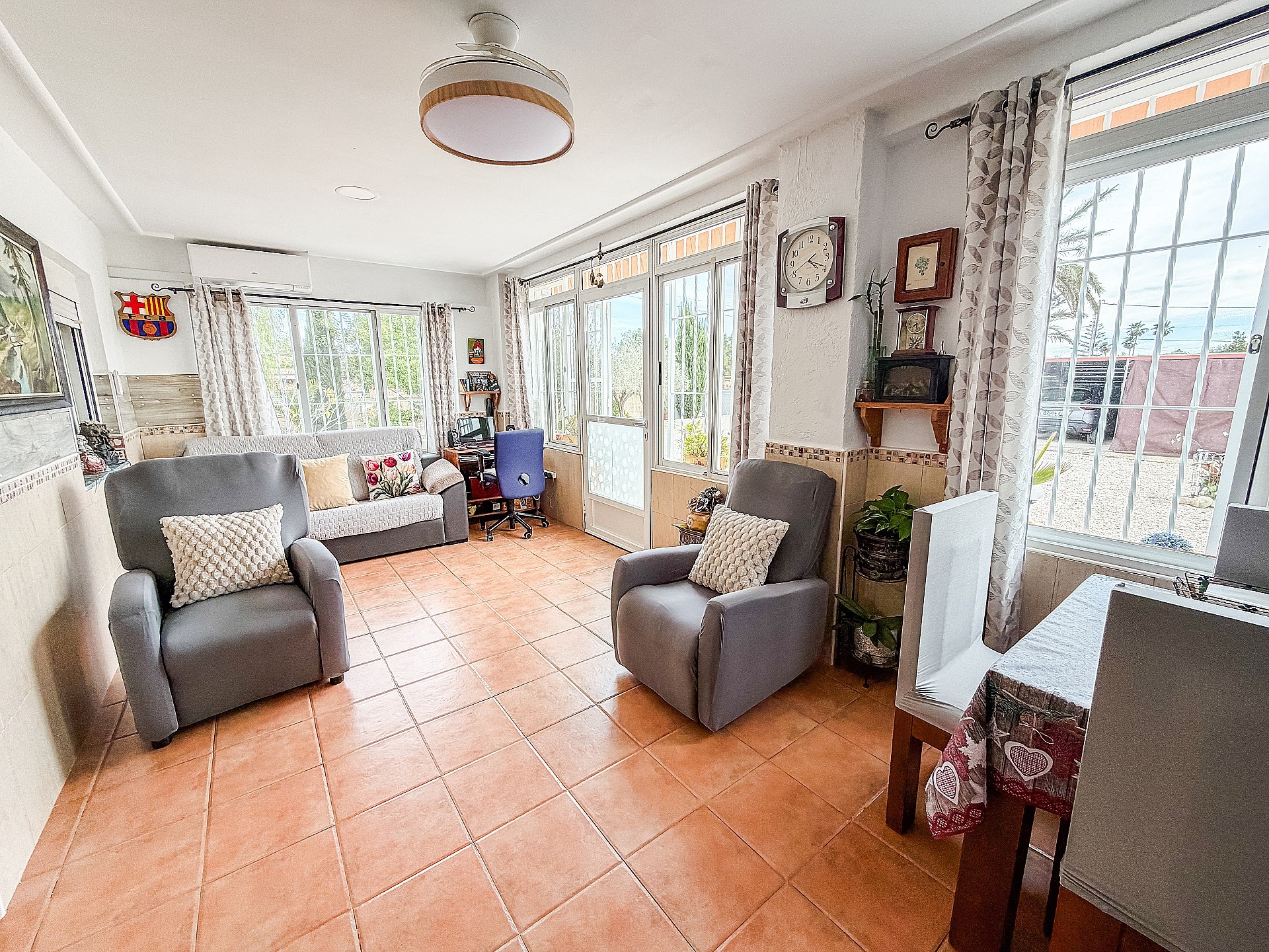 Resale - 2 Bedroom 2 Bathroom Country house in Elche -  - Alicante