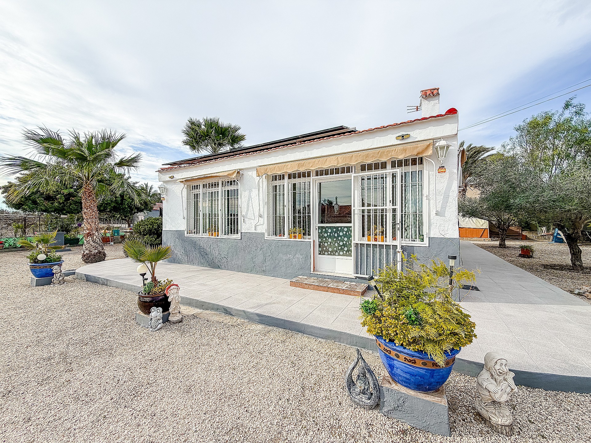Resale - 2 Bedroom 2 Bathroom Country house in Elche -  - Alicante