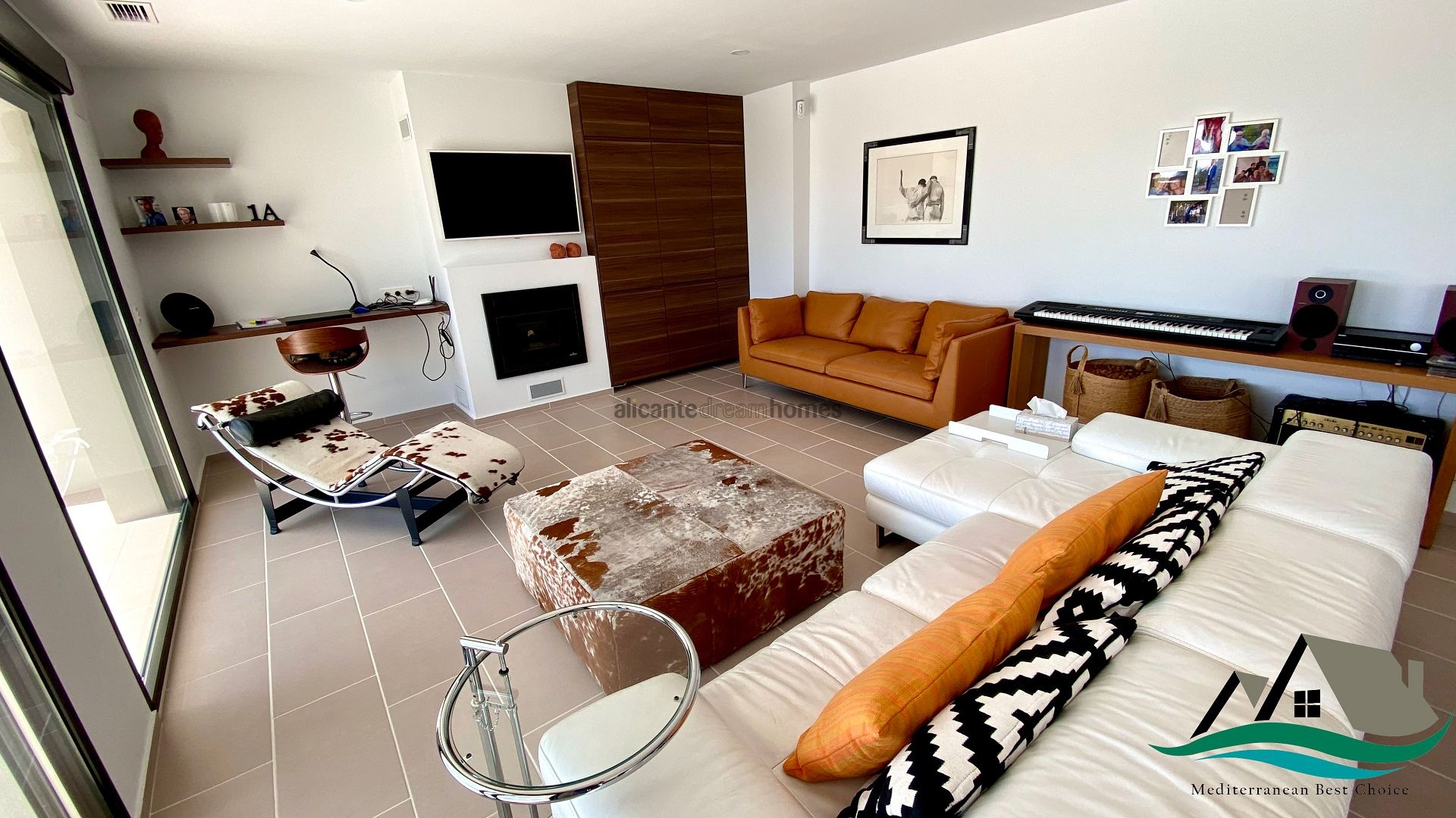 Resale - 3 Bedroom 2 Bathroom Villa in La Romana -  - Alicante