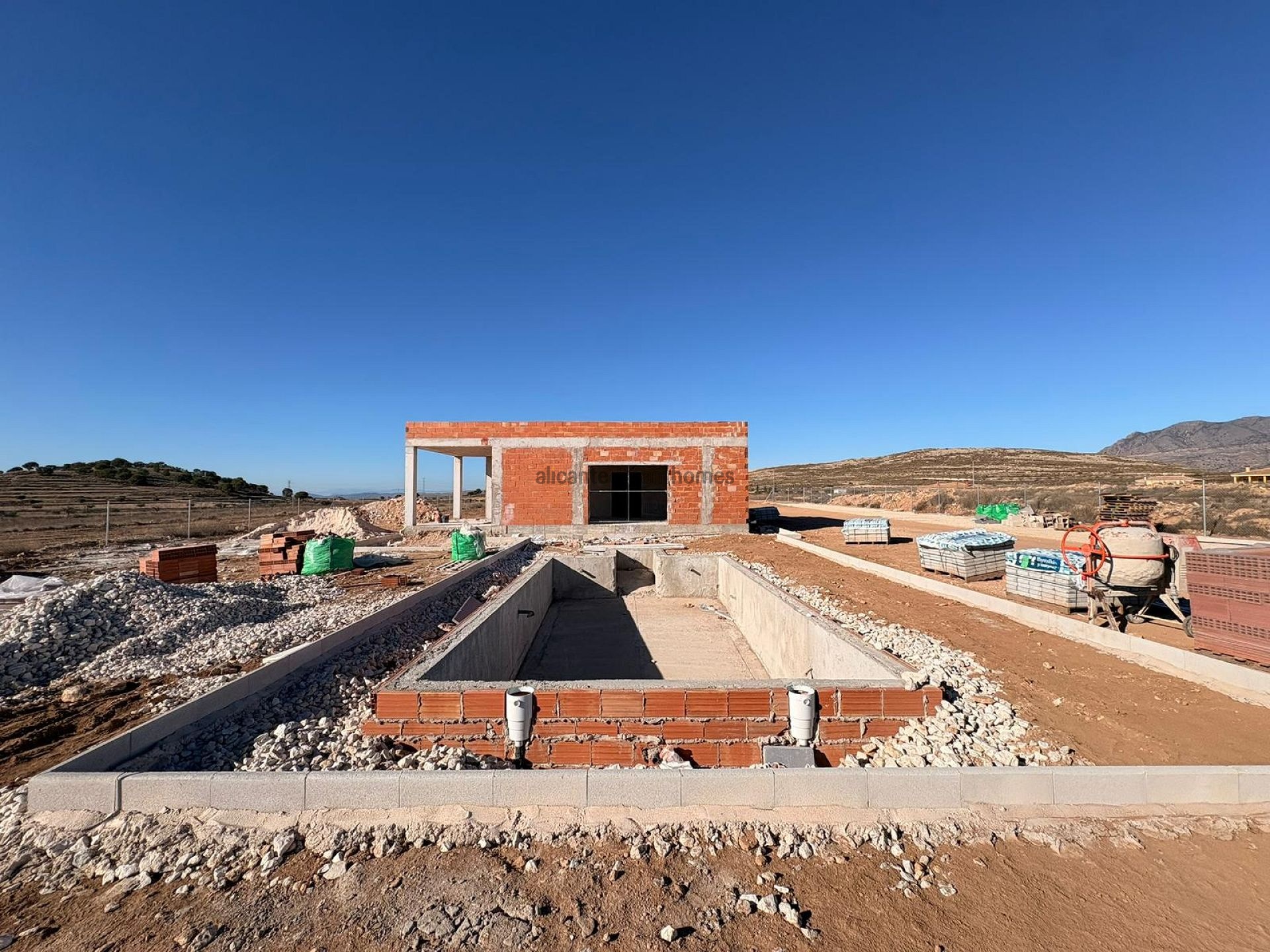 Resale - 3 Bedroom 3 Bathroom Villa in Torre Del Rico -  - Murcia