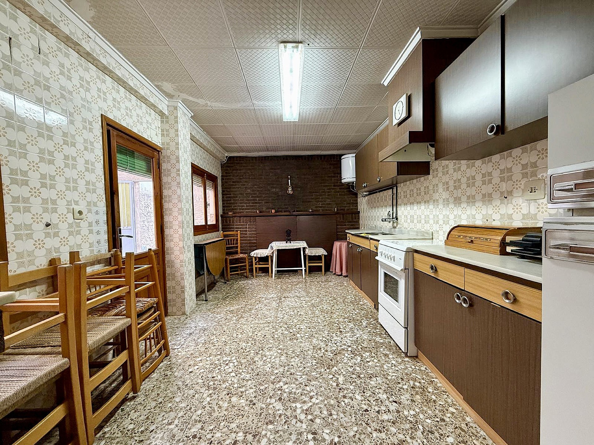 Resale - 5 Bedroom 1 Bathroom Townhouse in Pinoso - , Pinoso, Alicante, Spain - Alicante