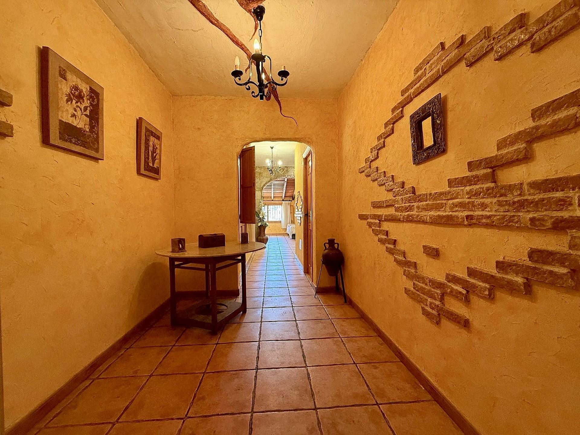 Resale - 5 Bedroom 2 Bathroom Apartment in Pinoso - , Pinoso, Alicante, Spain - Alicante