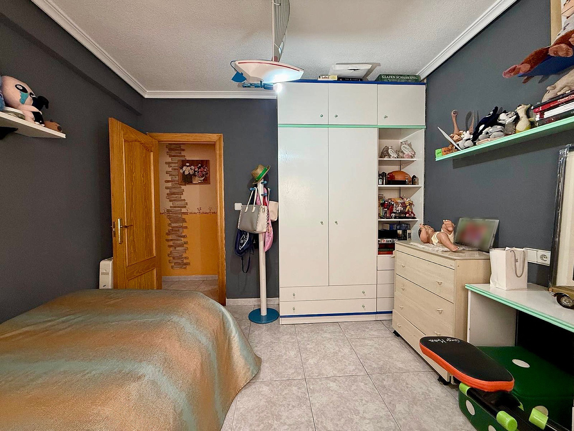 Resale - 5 Bedroom 2 Bathroom Apartment in Pinoso - , Pinoso, Alicante, Spain - Alicante