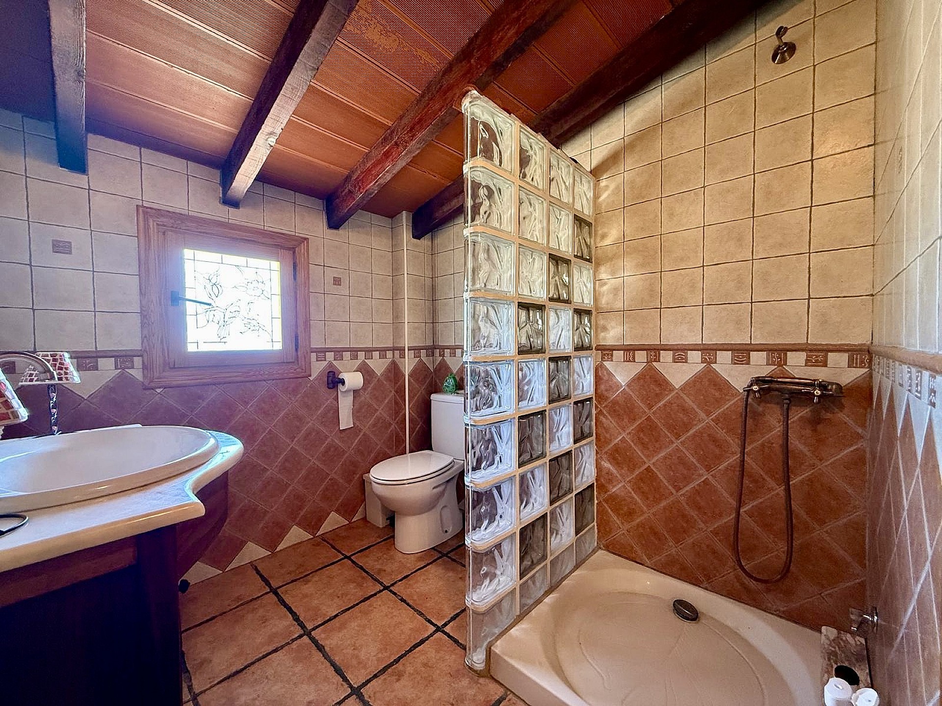 Resale - 5 Bedroom 2 Bathroom Apartment in Pinoso - , Pinoso, Alicante, Spain - Alicante