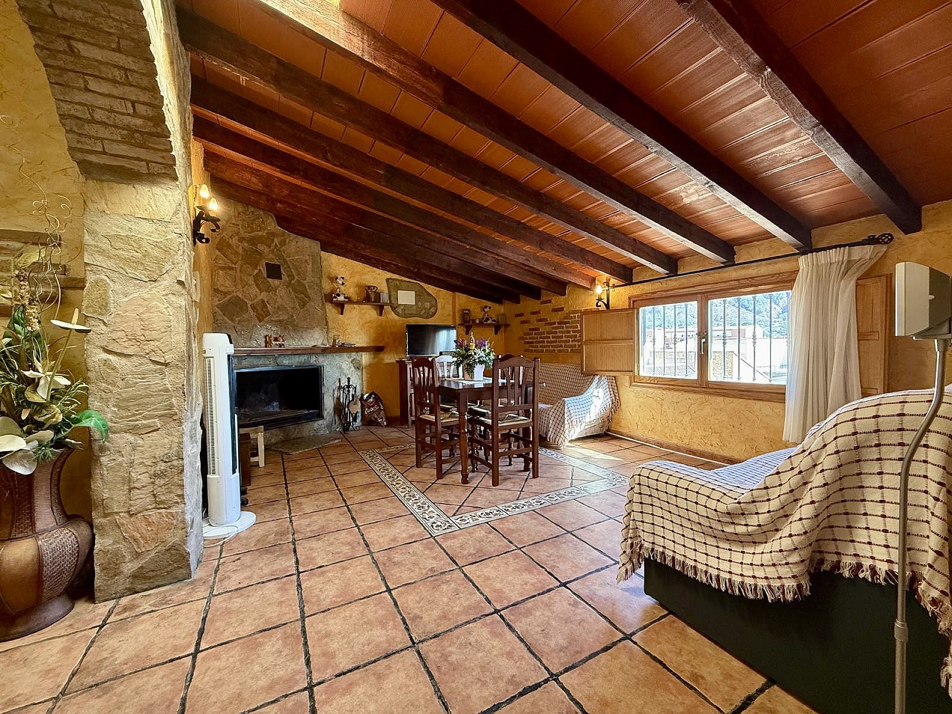 Resale - 5 Bedroom 2 Bathroom Apartment in Pinoso - , Pinoso, Alicante, Spain - Alicante