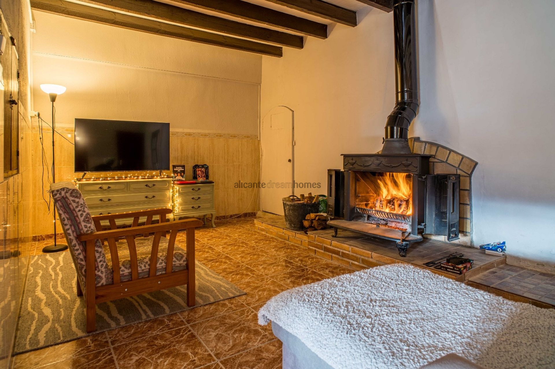 Resale - 5 Bedroom 4 Bathroom Country house in Pinoso -  - Alicante