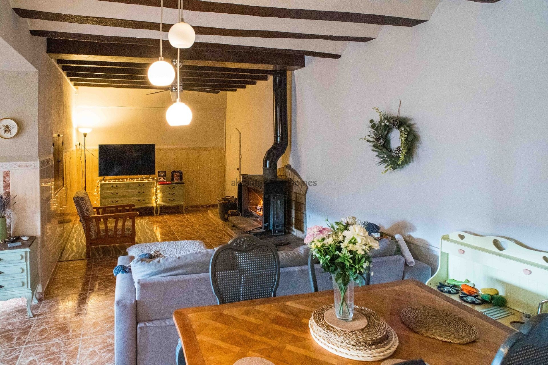 Resale - 5 Bedroom 4 Bathroom Country house in Pinoso -  - Alicante
