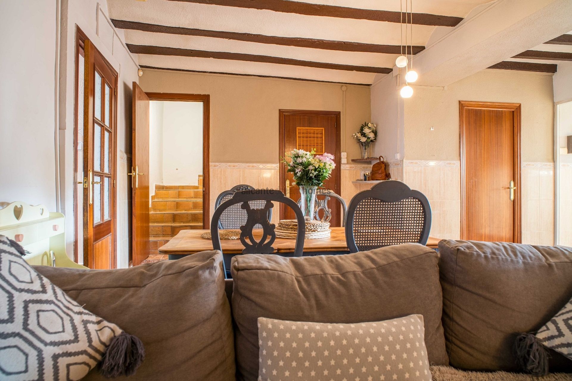 Resale - 5 Bedroom 4 Bathroom Country house in Pinoso -  - Alicante