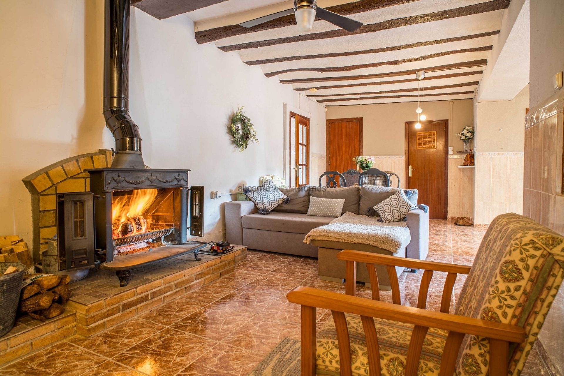 Resale - 5 Bedroom 4 Bathroom Country house in Pinoso -  - Alicante
