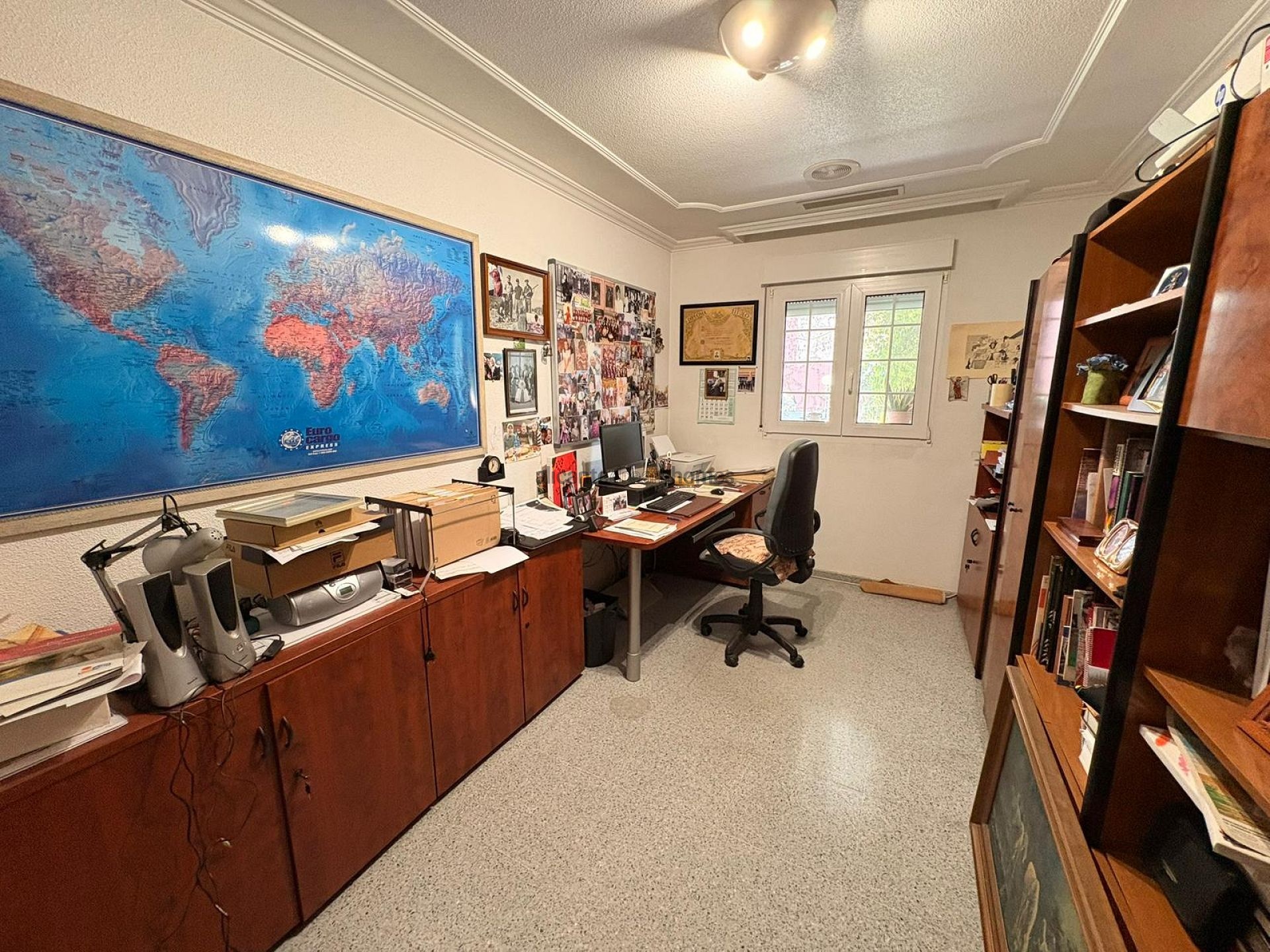 Resale - 6 Bedroom 5 Bathroom Villa in Sax -  - Alicante