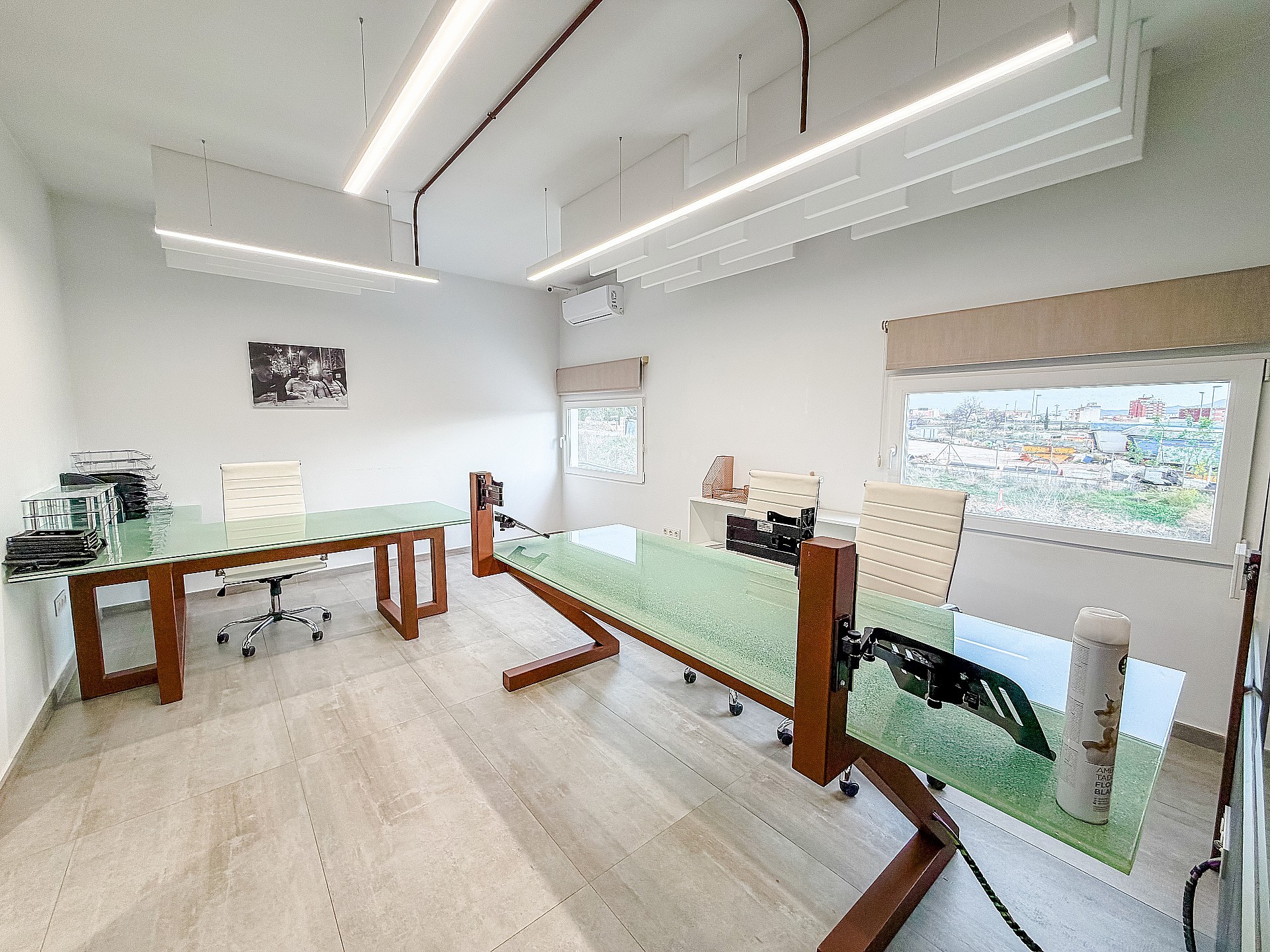 Resale - 4 Bedroom 2 Bathroom Commercial in Villena -  - Alicante