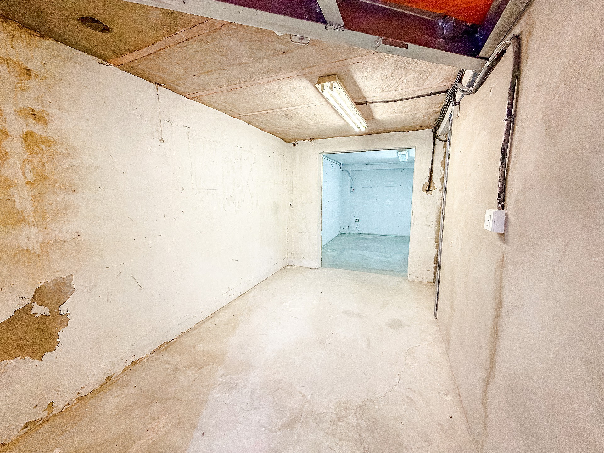 Resale - 4 Bedroom 2 Bathroom Commercial in Villena -  - Alicante
