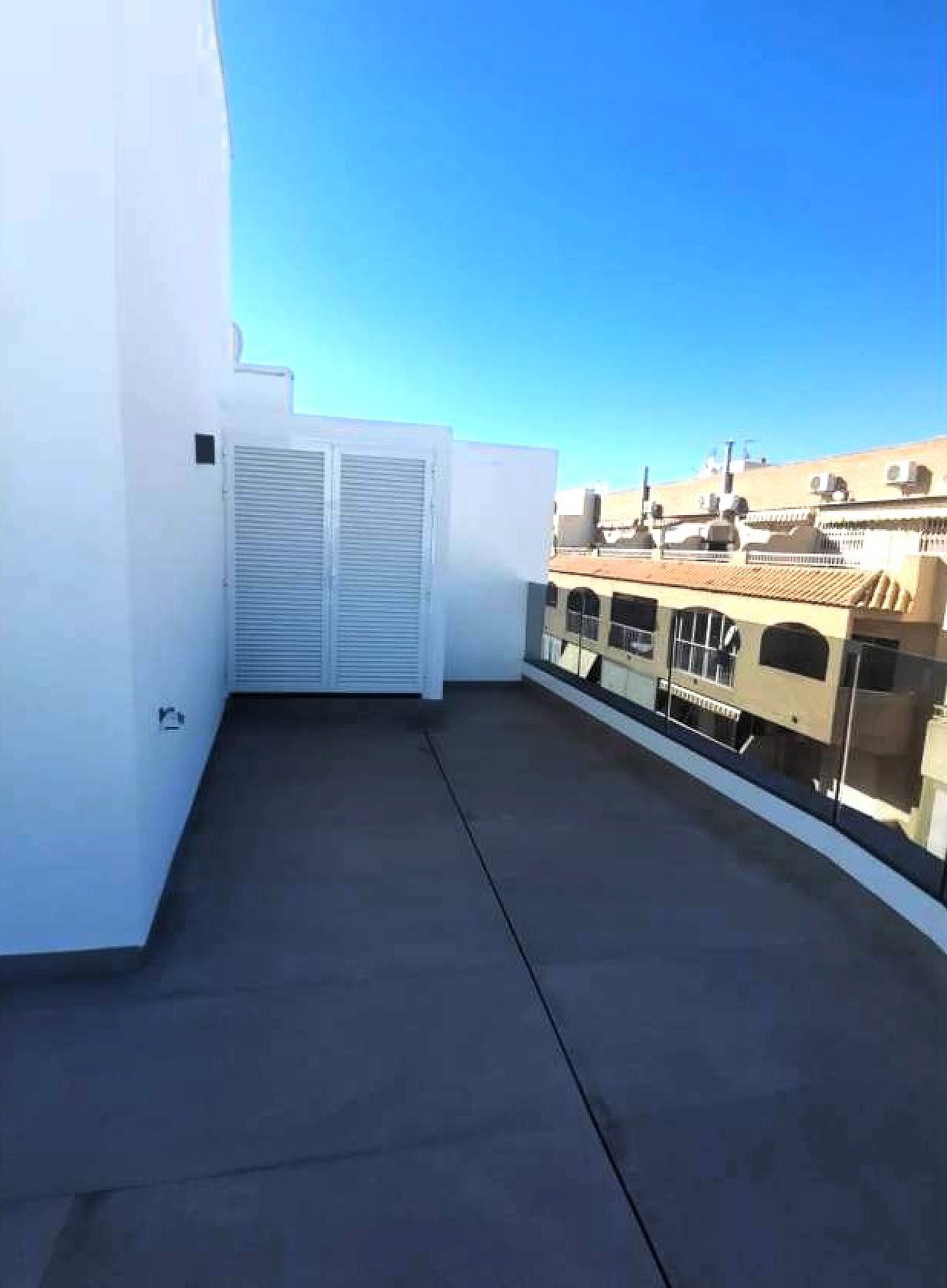 Resale - 2 Bedroom 1 Bathroom Apartment in Torrevieja -  - Alicante