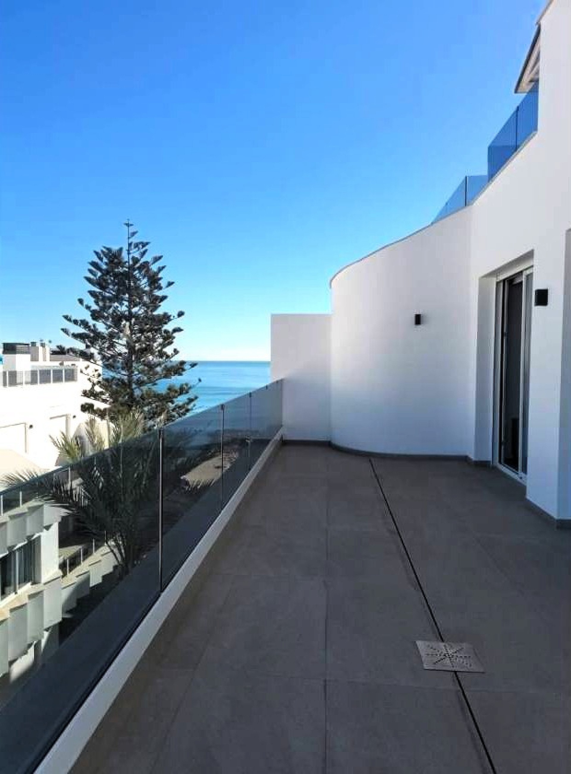 Resale - 2 Bedroom 1 Bathroom Apartment in Torrevieja -  - Alicante