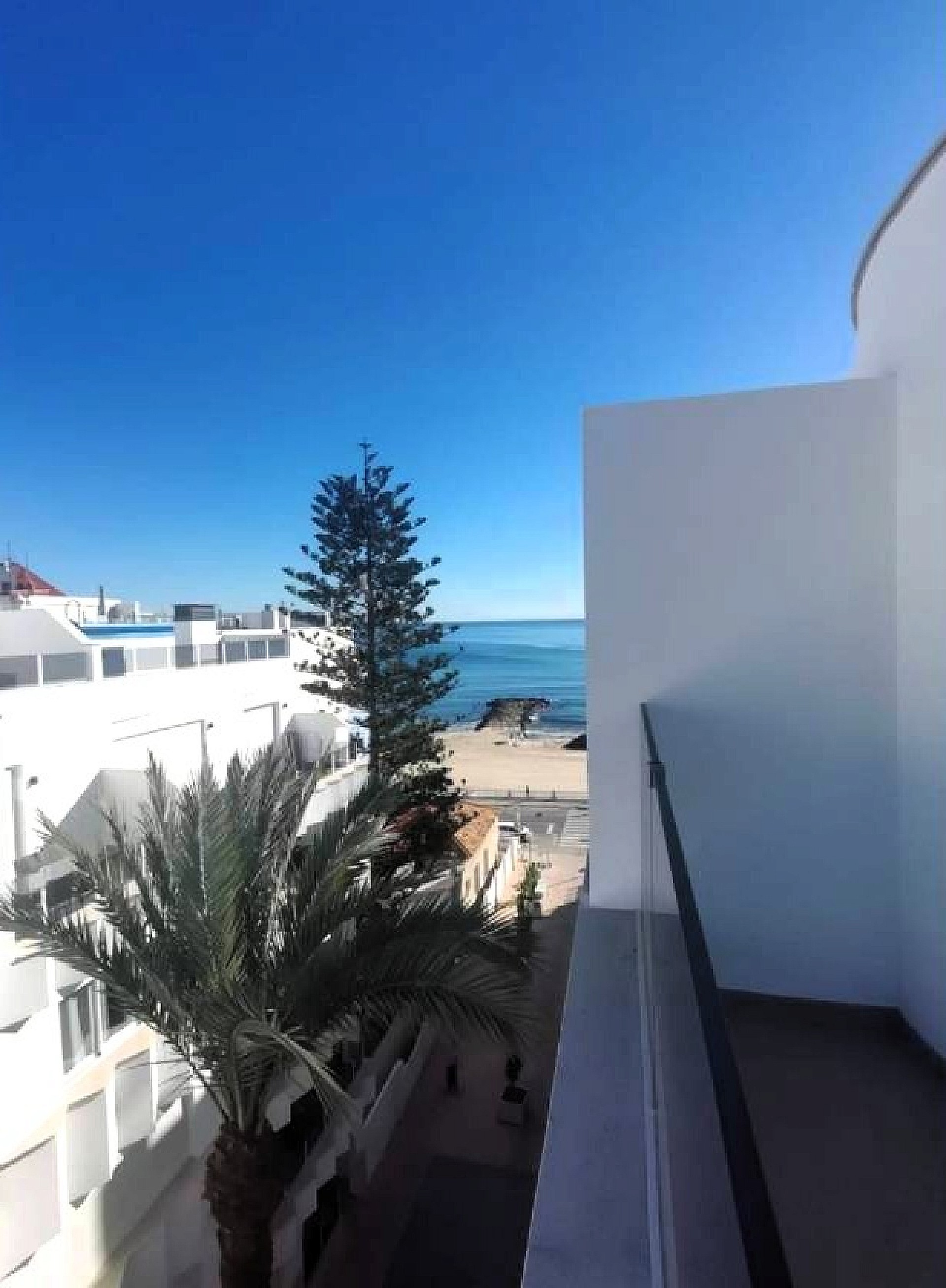 Resale - 2 Bedroom 1 Bathroom Apartment in Torrevieja -  - Alicante
