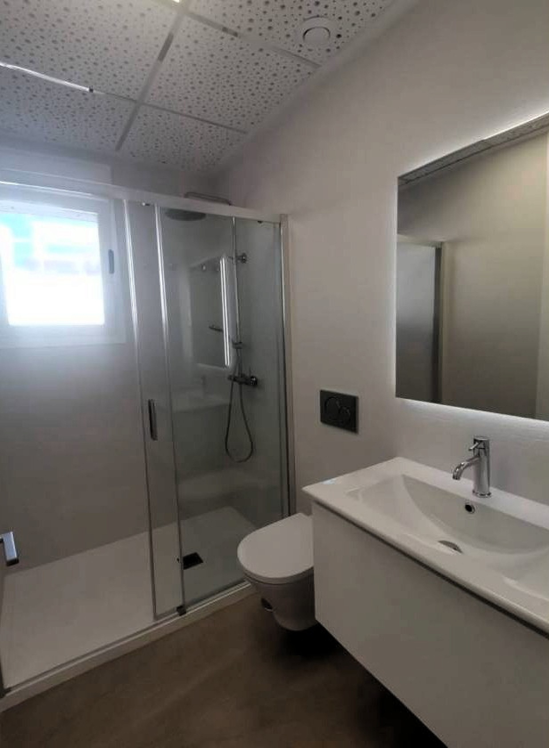 Resale - 2 Bedroom 1 Bathroom Apartment in Torrevieja -  - Alicante