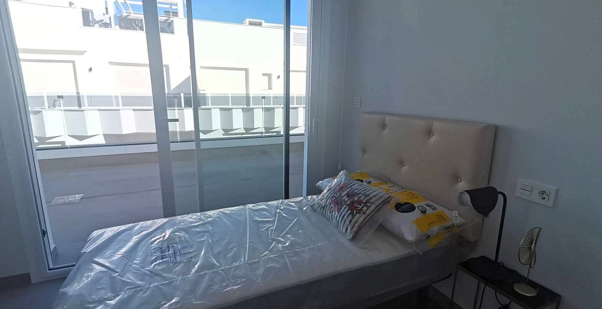 Resale - 2 Bedroom 1 Bathroom Apartment in Torrevieja -  - Alicante