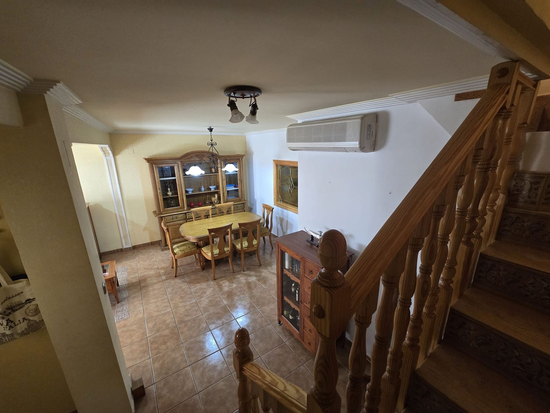 Resale - 5 Bedroom 2 Bathroom Townhouse in Sax -  - Alicante
