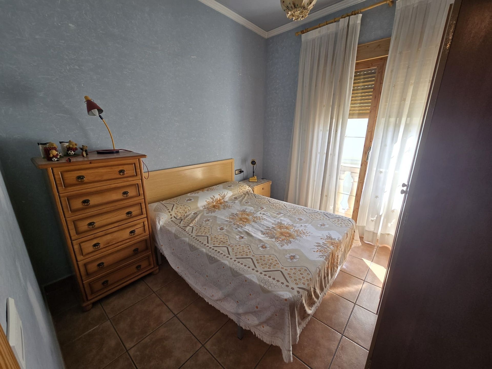 Resale - 5 Bedroom 2 Bathroom Townhouse in Sax -  - Alicante