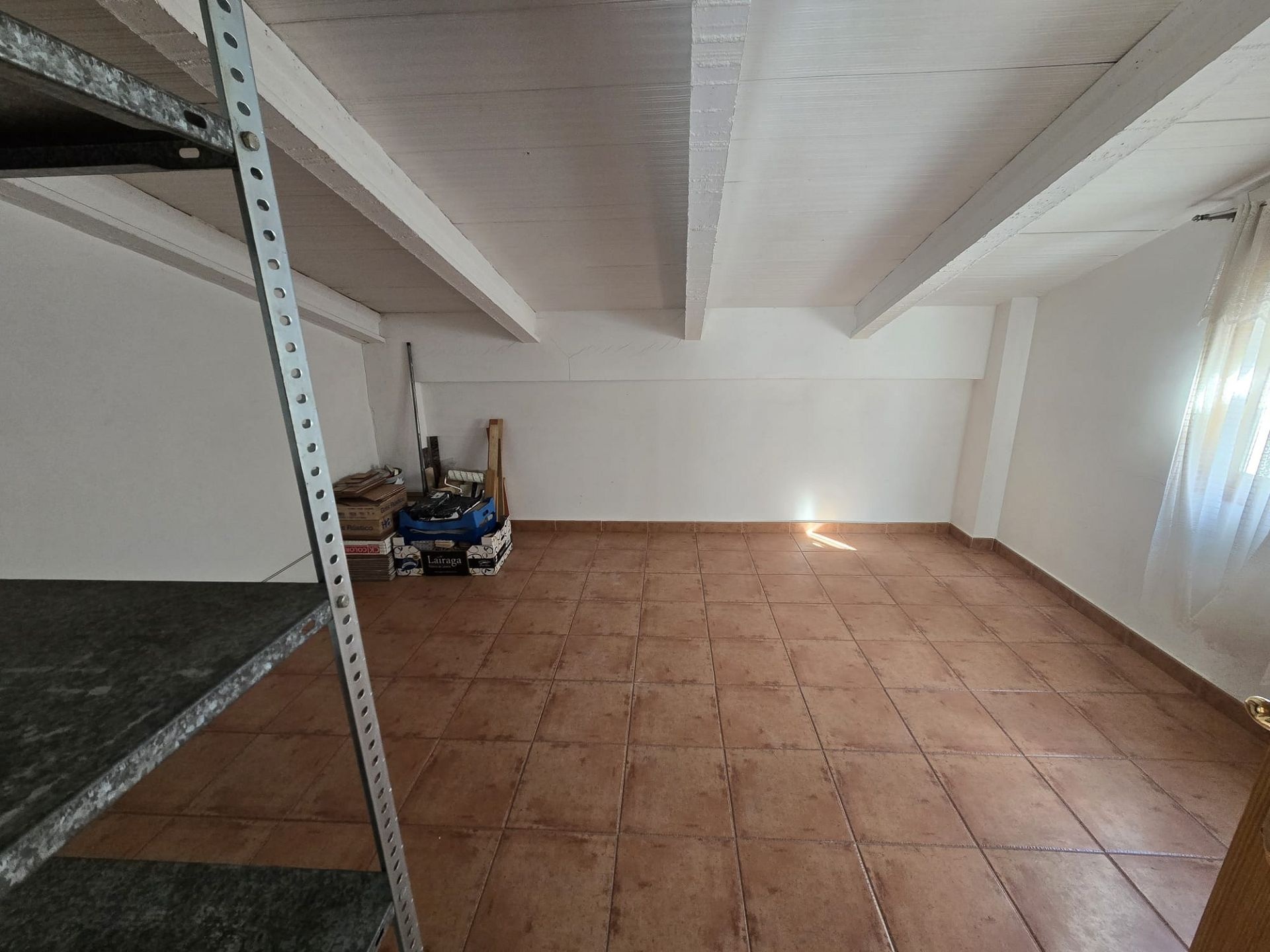 Resale - 5 Bedroom 2 Bathroom Townhouse in Sax -  - Alicante