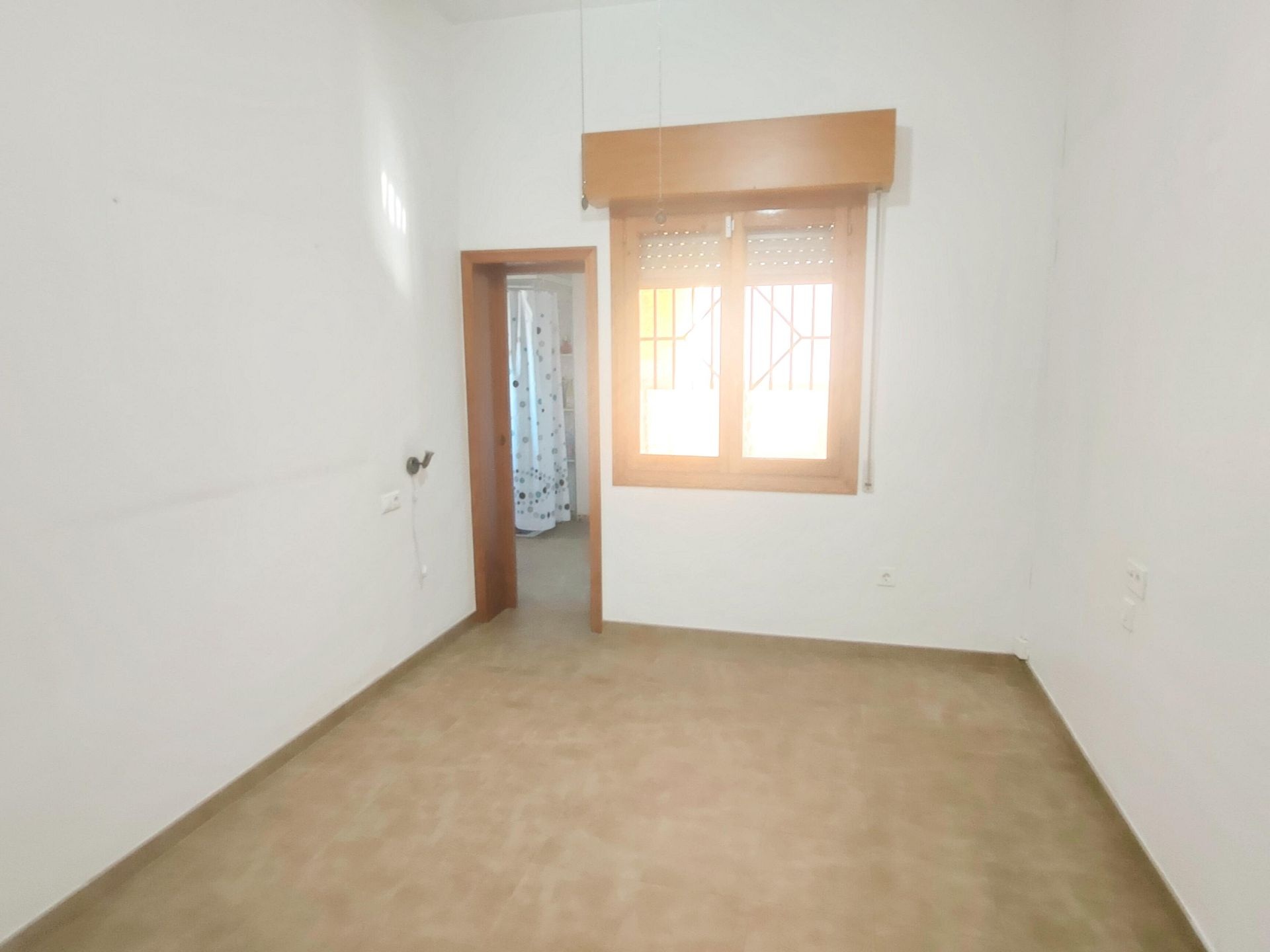 Resale - 6 Bedroom 4 Bathroom Villa in Aspe -  - Alicante